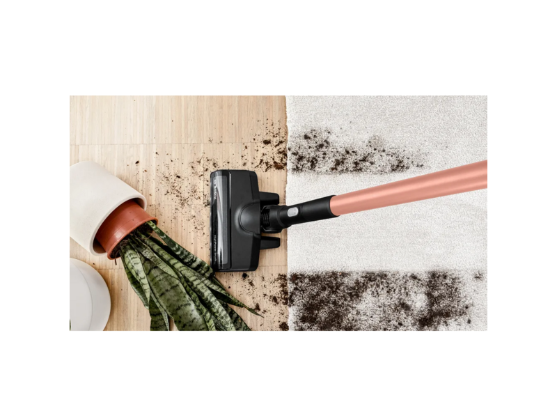 Пылесос Bosch Пылесос Bosch/ Пылесос Bosch, безмешковый, вертикальный, емкость пылесборника 0.4 л, сухая уборка, фильтр тонкой очистки, цвет черный